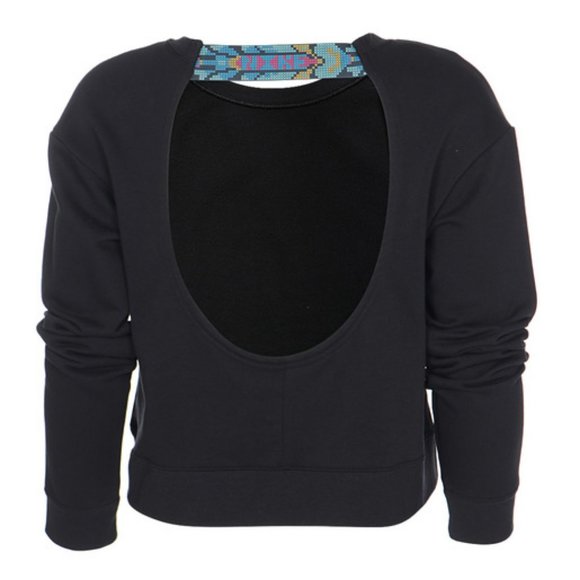 Nike Graphic Crew Neck Pull over Sweater - Picture 2 of 3